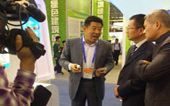 深圳光明新區(qū)領(lǐng)導(dǎo) 參觀優(yōu)寶高交會(huì)展位